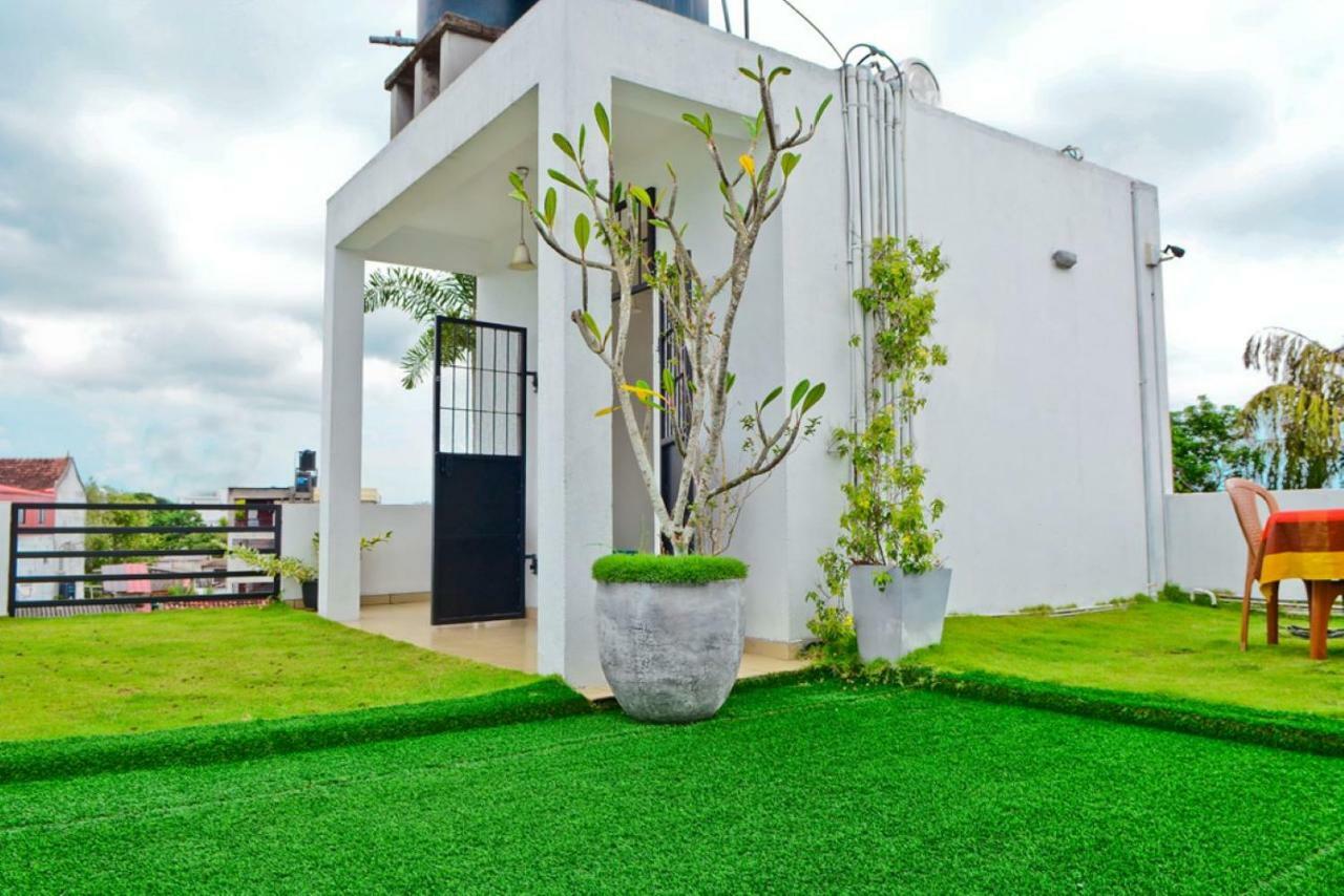 Furnished Apartment At Colombo Suburbs Nawala Rajagiriya Exterior foto
